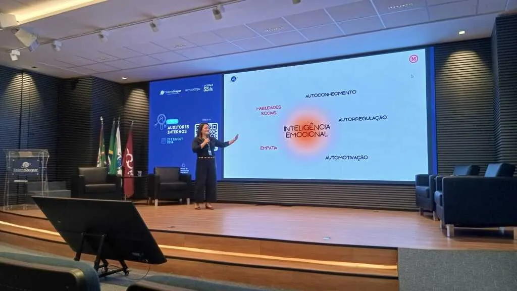 É preciso ouvir para entender e não para responder