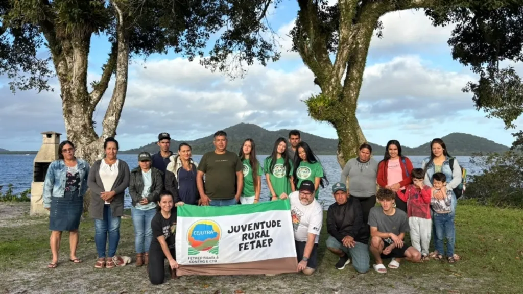 FETAEP fortalece diálogo com comunidade de Guaraqueçaba