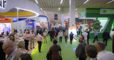 “Espaço Paraná Cooperativo” na “ExpoApras”: a “interface” de mercado na feira supermercadista “Espaço Paraná Cooperativo” na “ExpoApras”: a “interface” de mercado na feira supermercadista